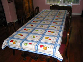 Very large rectangular Jacquard tablecloth USA