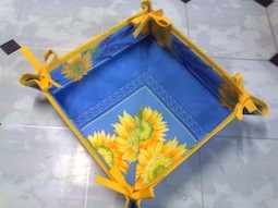 clara blue bread basket