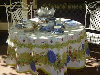 rose and lavender round tablecloth