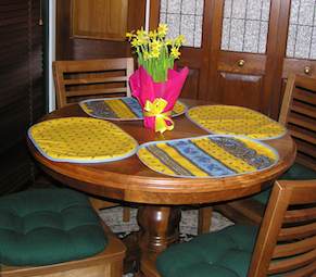 oval placemats