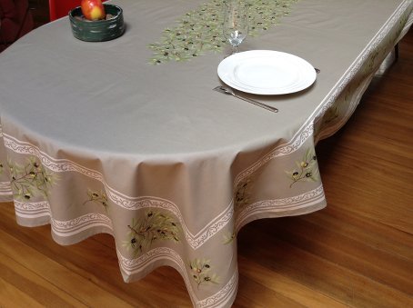 8 seater tablecloth