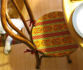 round provencal chair pad