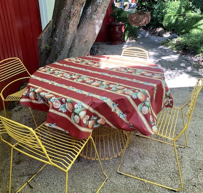 red and gold 60 inches round coated tablecloth with lemons designs